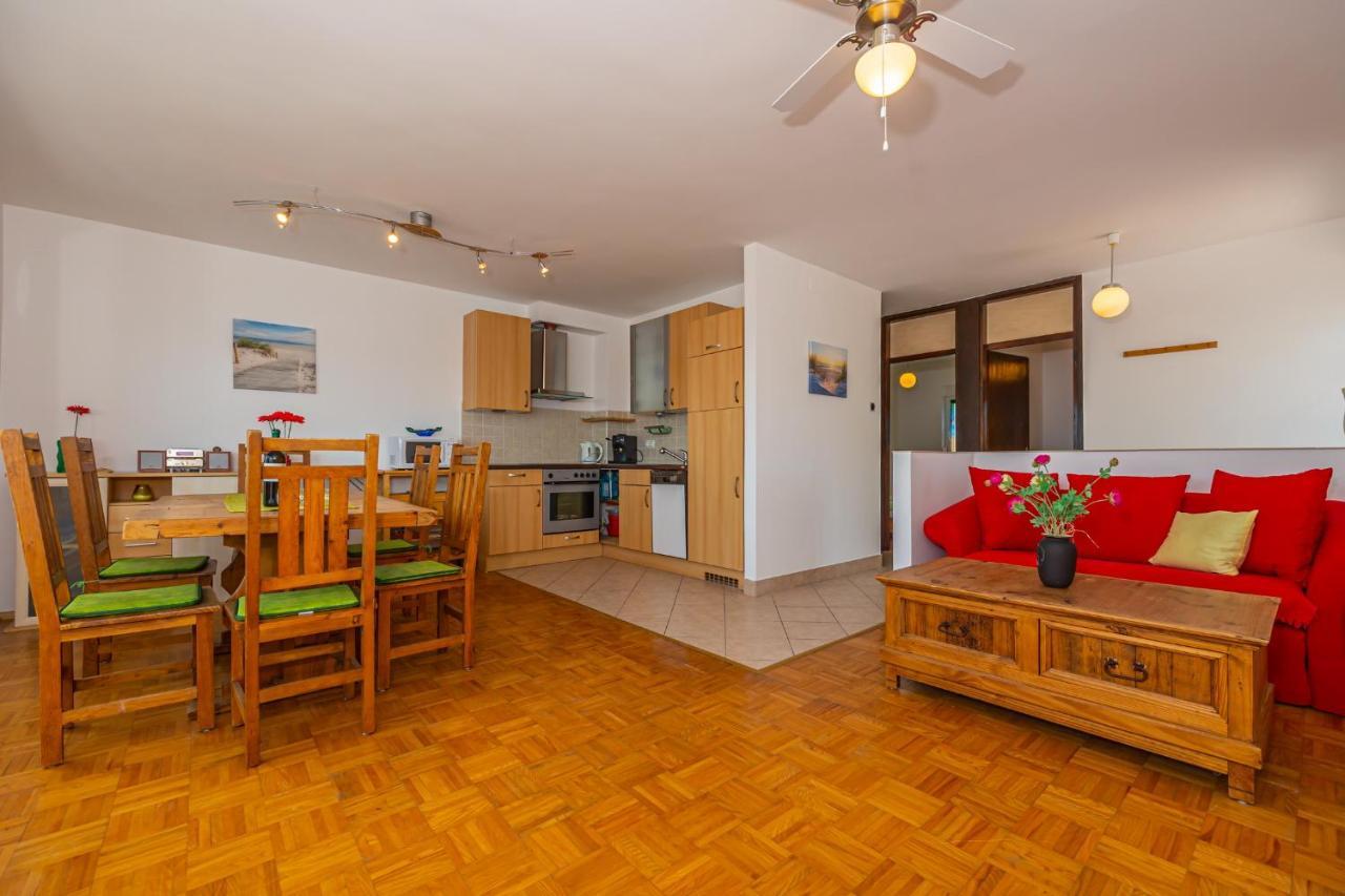 Apartment Svjetlana Dramalj Bagian luar foto